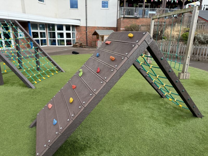 ramp net climber with traverse option